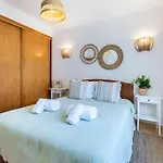 شقة Som Ondas بودينز