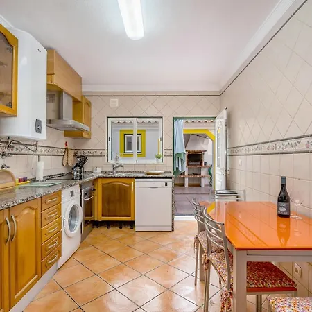 Som Ondas בודנס